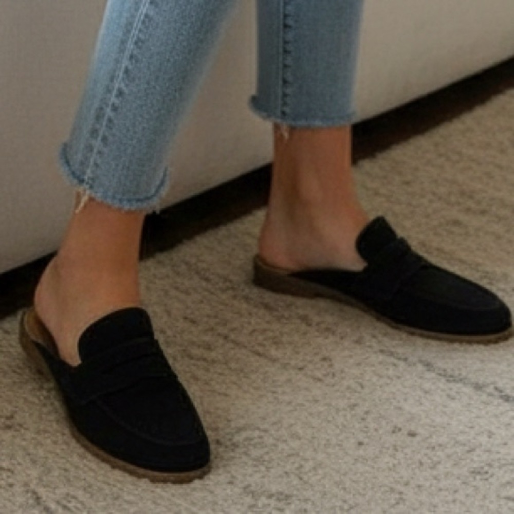 Cynthia Rowley Prescott Black Faux Suede Penny Loafer Mules 7.5M
